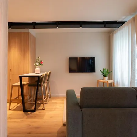 Modern Duplex With Balcony By Hostwise Hébergement de vacances Oporto