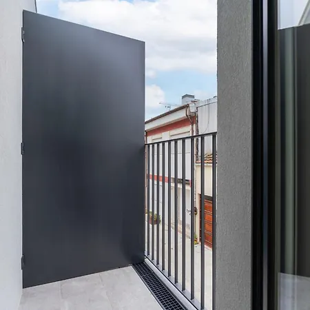 Hébergement de vacances Modern Duplex With Balcony By Hostwise Oporto